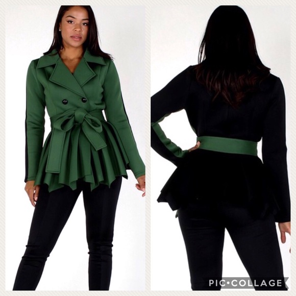 SOLD!! 1 Left! Fall Hunter Green & Black Jacket - Picture 2 of 4